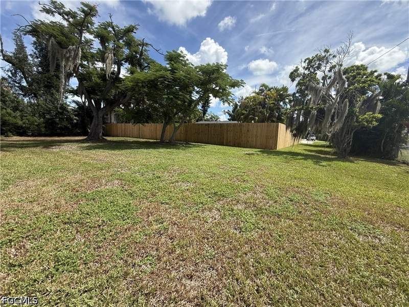 3 bedroom SingleFamilyResidence at 16600 Arbor Ridge Dr, Cottage Point Unrec, Fort Myers — photo 5
