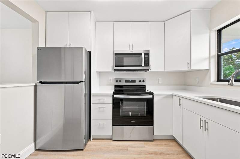 2 bedroom Condominium at 4186 27th Ct SW 105, Fairways At Par Four, Naples — photo 5