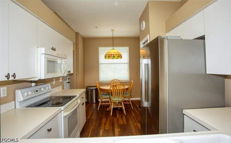 2 bedroom Condominium at 8066 Queen Palm Ln 543, Lakeside Green, Fort Myers — photo 3