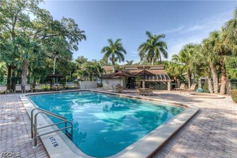 15206 Parkside Dr 102, Fort Myers FL - photo 17 of 18