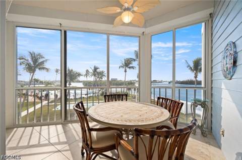 18092 San Carlos Blvd 915, Fort Myers Beach FL - photo 11 of 48
