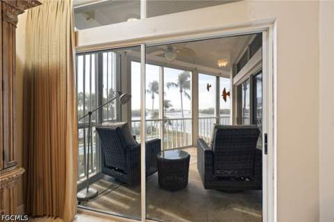 18092 San Carlos Blvd 915, Fort Myers Beach FL - photo 23 of 48