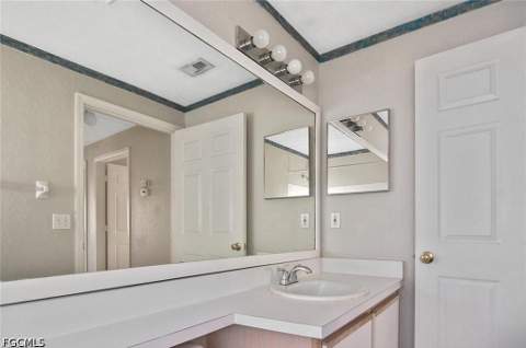 6400 Aragon Way 108, Fort Myers FL - photo 15 of 33