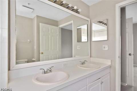 6400 Aragon Way 108, Fort Myers FL - photo 19 of 33
