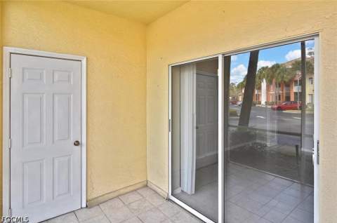 6400 Aragon Way 108, Fort Myers FL - photo 23 of 33