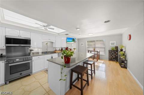 4013 SE 20th Pl 401, Cape Coral FL - photo 8 of 43