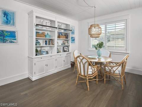 430 10th Ave S 305, Naples FL - photo 12 of 32