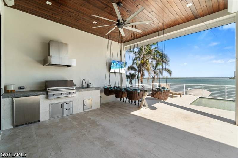 4 bedroom SingleFamilyResidence at 160 Little Carlos Ln, Laguna Shores, Fort Myers Beach — photo 5