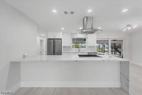 22 Palmview Blvd, Fort Myers Beach FL - photo 8 of 49