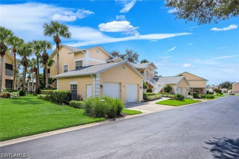 2 bedroom Condominium at 752 Wiggins Lake Dr 201, Wiggins Lakes And Preserves, Naples — photo 2