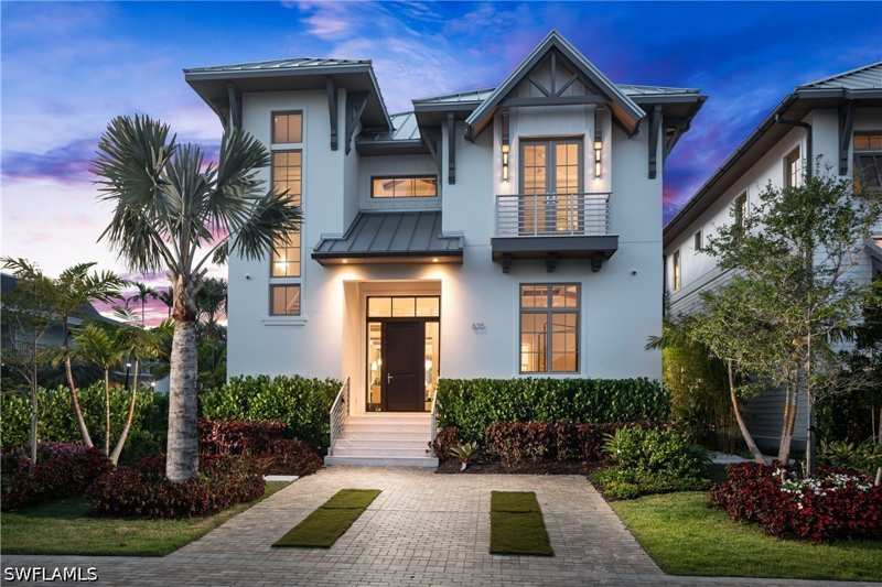 4 bedroom SingleFamilyResidence at 835 11th Ave S, Olde Naples, Naples — photo 1