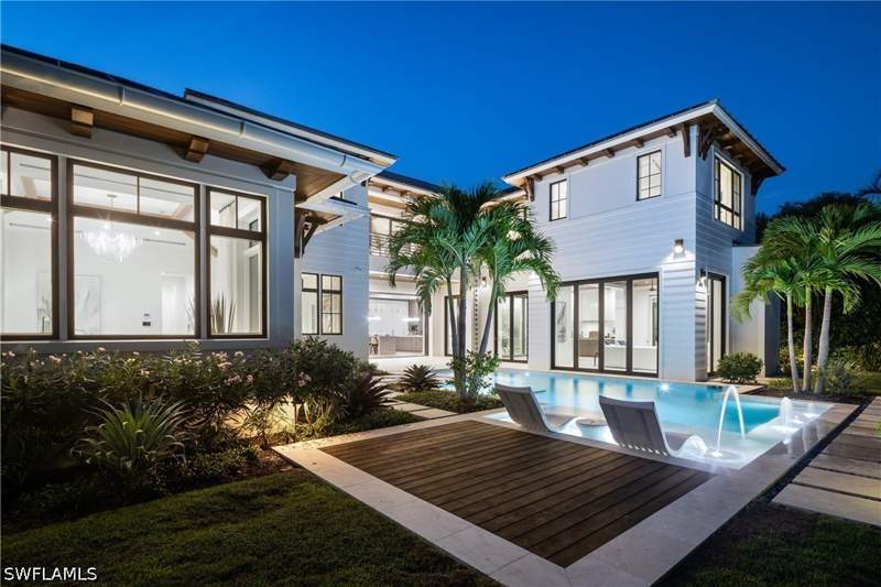 5 bedroom SingleFamilyResidence at 774 S Golf Dr, Olde Naples, Naples — photo 3
