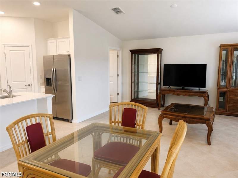 3 bedroom SingleFamilyResidence at 358 Pembroke St, Lehigh Acres, Lehigh Acres — photo 4