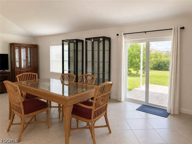 3 bedroom SingleFamilyResidence at 358 Pembroke St, Lehigh Acres, Lehigh Acres — photo 5