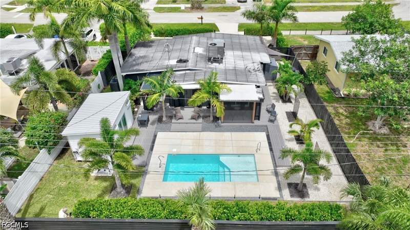 2 bedroom SingleFamilyResidence at 1640 Oakley Ave, Palmlee Park, Fort Myers — photo 5