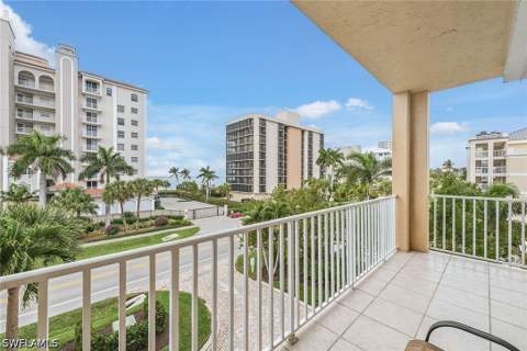 9566 Gulf Shore Dr 201, Naples FL - photo 21 of 33
