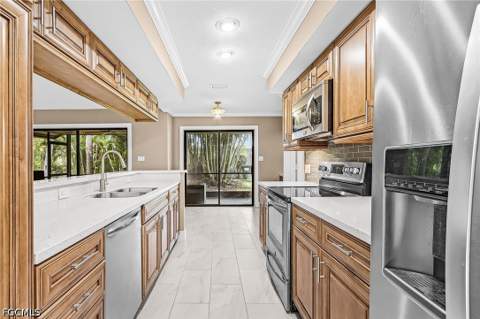 12538 Barrington Ct, Fort Myers FL - photo 13 of 24