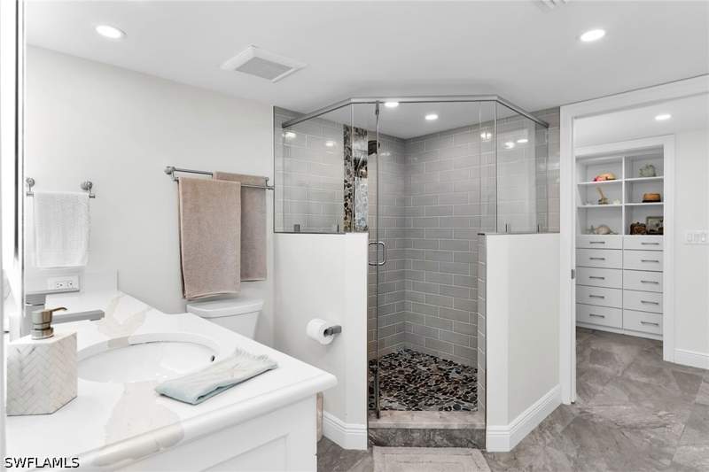 1 bedroom Condominium at 720 S Collier Blvd 304, Sandcastle At Marco Beach, Marco Island — photo 5