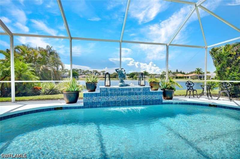 2 bedroom SingleFamilyResidence at 484 Crossfield Cir, Maplewood, Naples — photo 1