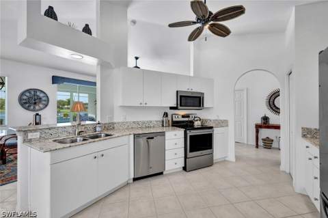 484 Crossfield Cir, Naples FL - photo 11 of 40