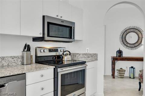 484 Crossfield Cir, Naples FL - photo 12 of 40