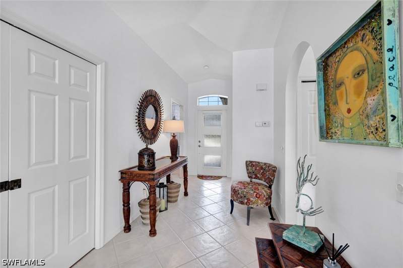 2 bedroom SingleFamilyResidence at 484 Crossfield Cir, Maplewood, Naples — photo 5