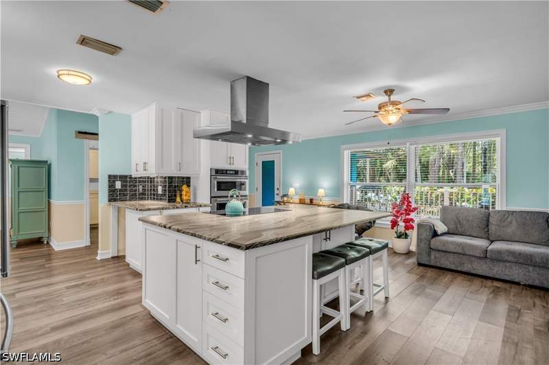 3 bedroom SingleFamilyResidence at 6061 Golden Oaks Ln, Oakes Estates, Naples — photo 2