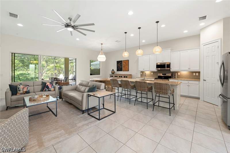 3 bedroom SingleFamilyResidence at 14540 Stern Way, Halfmoon Point, Naples — photo 5