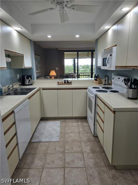 7129 Lakeridge View Ct 302, Fort Myers FL - photo 19 of 39
