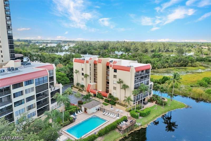 2 bedroom Condominium at 7129 Lakeridge View Ct 302, Ashland, Fort Myers — photo 2