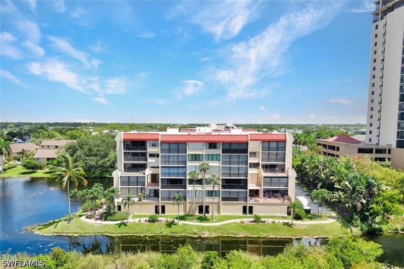 2 bedroom Condominium at 7129 Lakeridge View Ct 302, Ashland, Fort Myers — photo 4