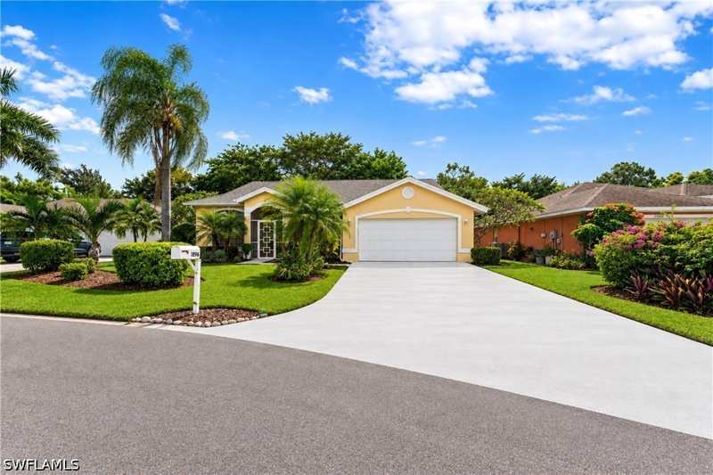 3 bedroom SingleFamilyResidence at 1896 Piccadilly Circus, Crown Pointe East, Naples — photo 1