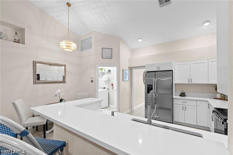 3 bedroom SingleFamilyResidence at 1896 Piccadilly Circus, Crown Pointe East, Naples — photo 5