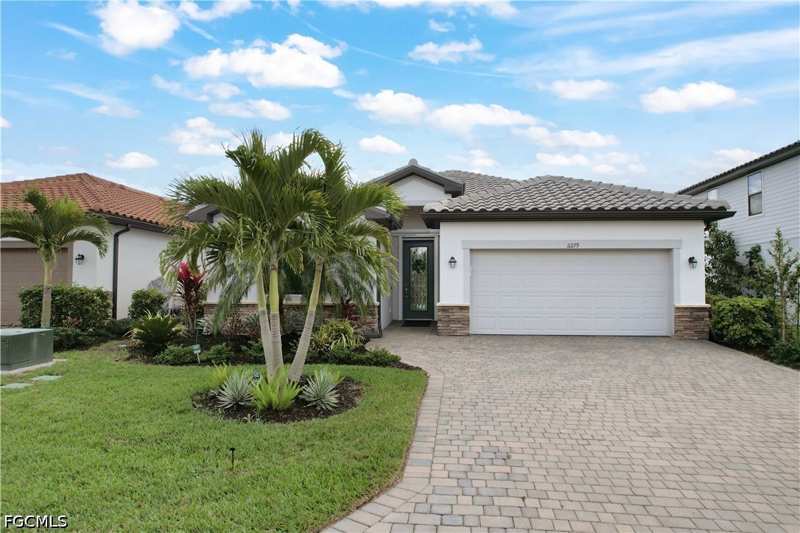 4 bedroom SingleFamilyResidence at 11279 Shady Lake Run, Arborwood Preserve, Fort Myers — photo 1
