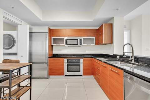 3000 Oasis Grand Blvd 2802, Fort Myers FL - photo 12 of 49