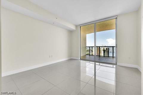 3000 Oasis Grand Blvd 2802, Fort Myers FL - photo 16 of 49