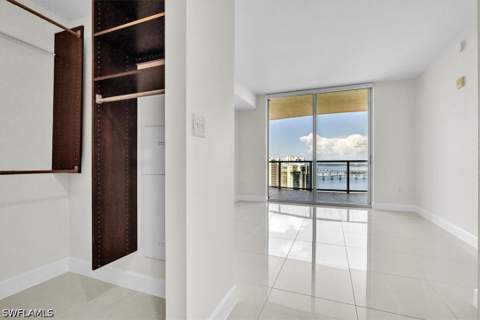 3000 Oasis Grand Blvd 2802, Fort Myers FL - photo 19 of 49