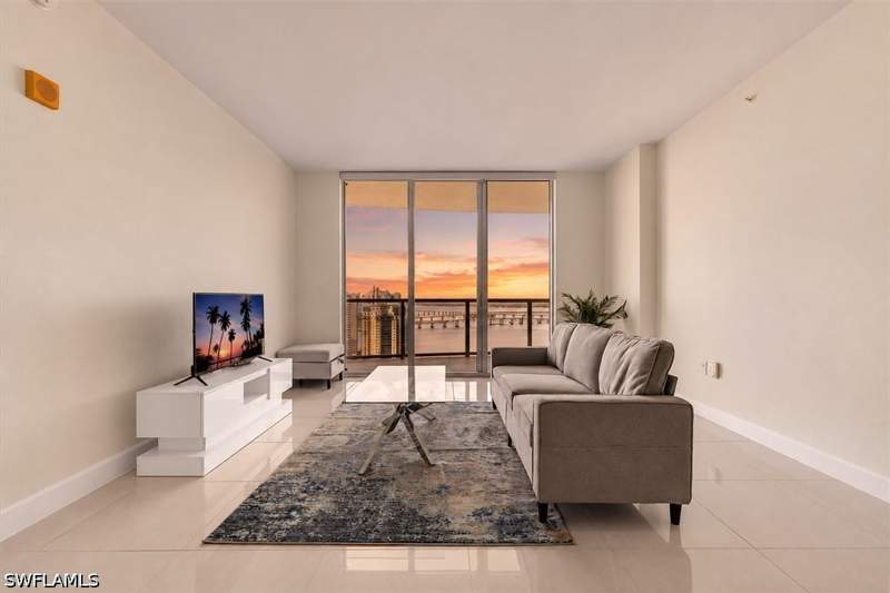 2 bedroom Condominium at 3000 Oasis Grand Blvd 2802, Oasis, Fort Myers — photo 5