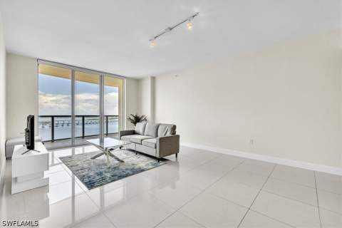 3000 Oasis Grand Blvd 2802, Fort Myers FL - photo 6 of 49