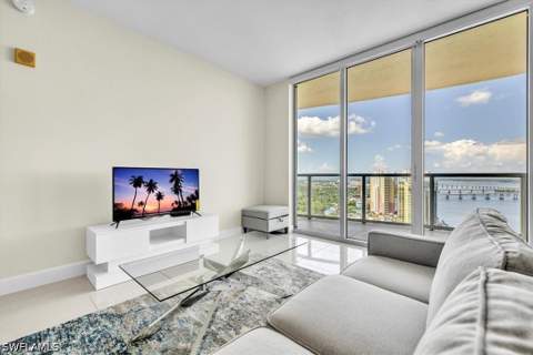 3000 Oasis Grand Blvd 2802, Fort Myers FL - photo 7 of 49