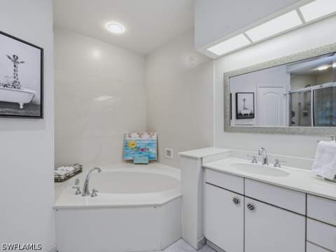 3000 Royal Marco Way 221, Marco Island FL - photo 8 of 29