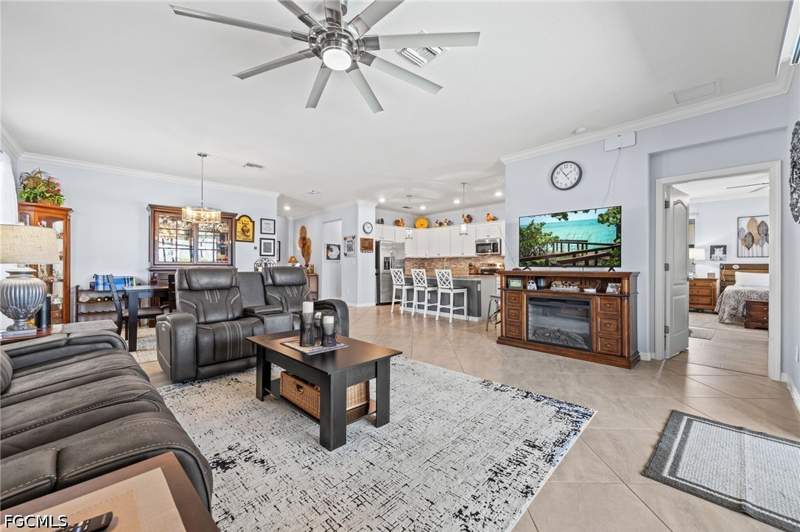 4 bedroom SingleFamilyResidence at 14517 Monrovia Ln, Portico, Fort Myers — photo 3