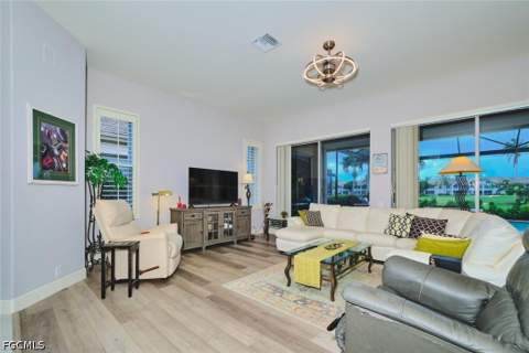 9203 Willowcrest Ct, Fort Myers FL - photo 10 of 50
