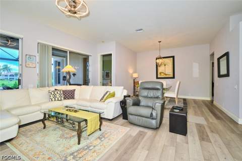 9203 Willowcrest Ct, Fort Myers FL - photo 12 of 50