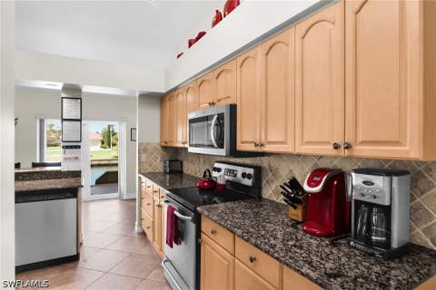 478 Persian Ct, Marco Island FL - photo 9 of 46