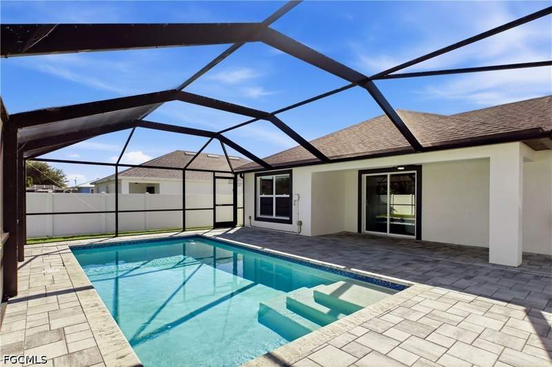 3 bedroom SingleFamilyResidence at 629 SW 29th St, Cape Coral, Cape Coral — photo 2