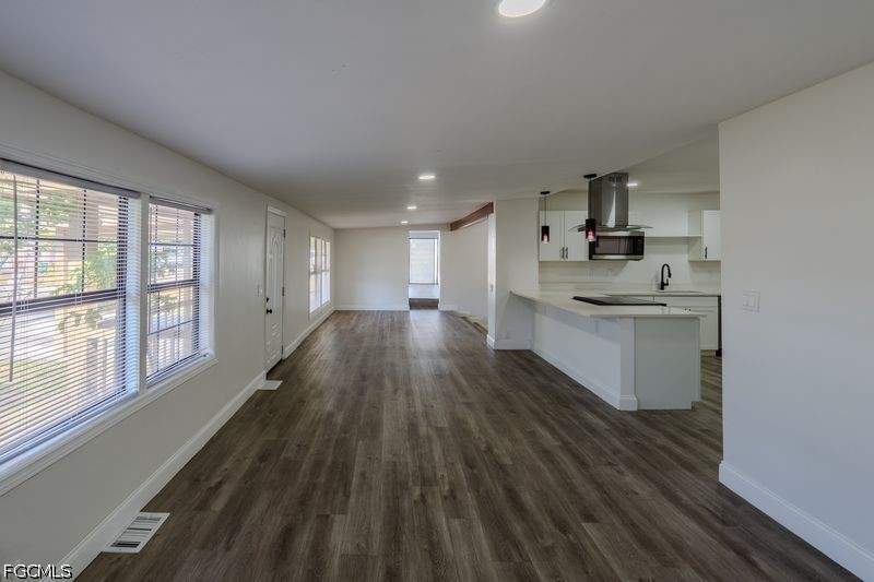 5 bedroom SingleFamilyResidence at 599 Carolina Ave, Fort Myers, Fort Myers — photo 3