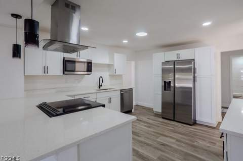 599 Carolina Ave, Fort Myers FL - photo 6 of 50