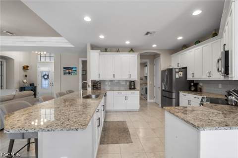 4401 SW 25th Pl, Cape Coral FL - photo 12 of 36