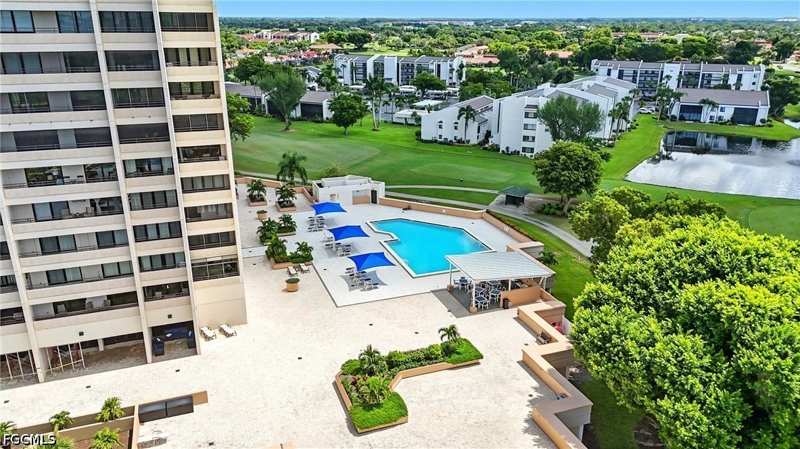 2 bedroom Condominium at 4436 Crossjack Ct B10, Windjammer Village At The Land, Fort Myers — photo 1